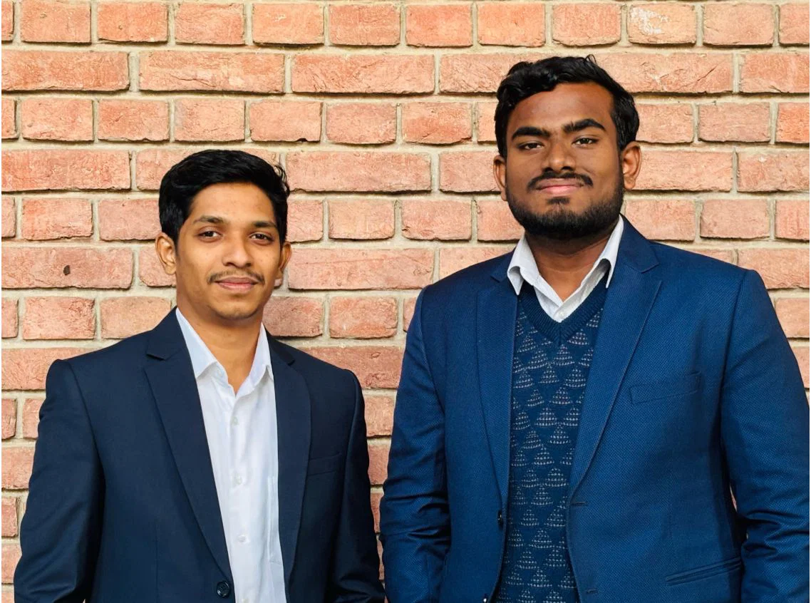 247VC team visit with the Dream Aerospace founders